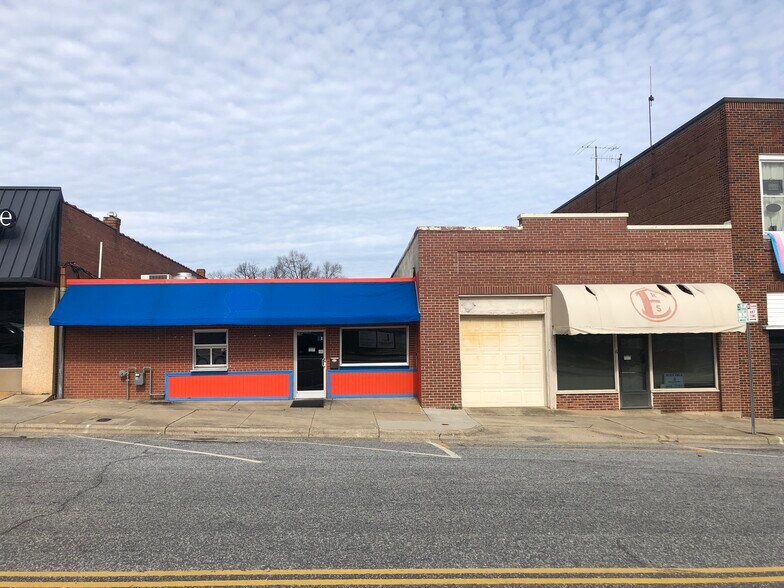 More Photos Of 6 1st Ave NW, Hickory General Retail For Lease