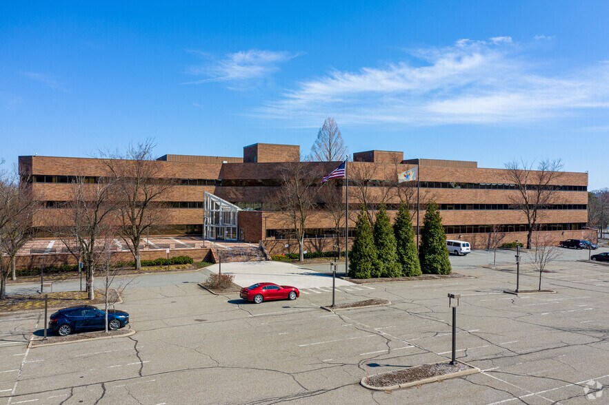 More Photos Of 7 Campus Dr, Parsippany Office For Lease
