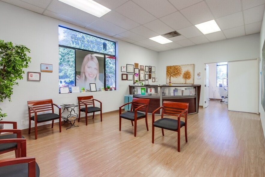 More Photos Of 343 E Alvarado St, Fallbrook Freestanding For Sale