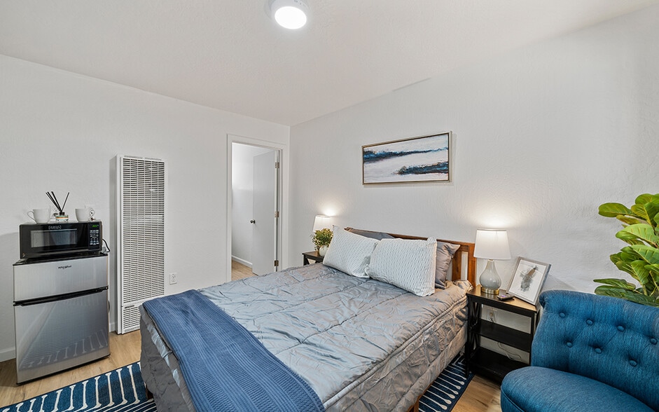 More Photos Of 3918 Pioneer Trl, South Lake Tahoe Hotel For Sale