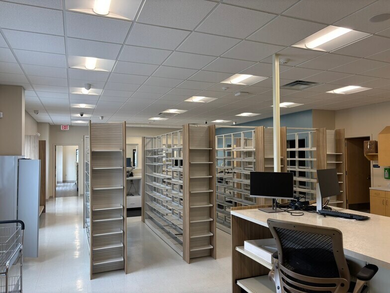 More Photos Of 295 Kennedy Memorial Dr, Waterville Office For Lease