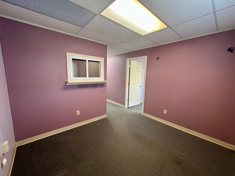 More Photos Of 450 Pearl St, Stoughton Office For Lease