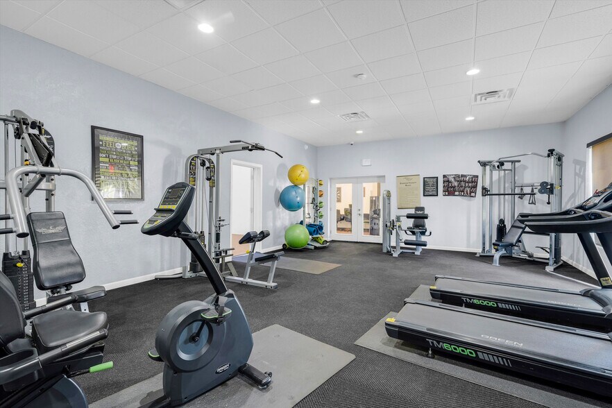 More Photos Of 8880 E Broadway Blvd, Tucson Apartments For Sale