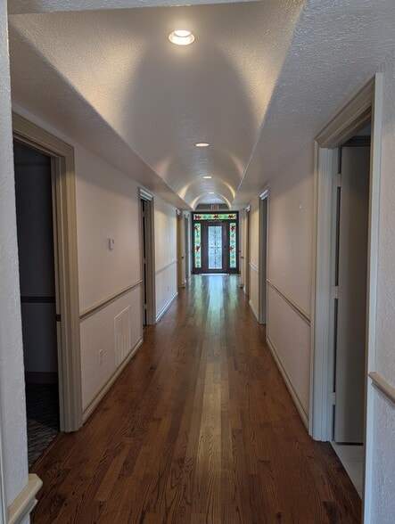 More Photos Of 446 Heights Blvd, Houston Office Residential For Lease