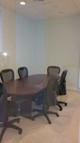 More Photos Of 1935 Commerce Ln, Jupiter Office For Lease