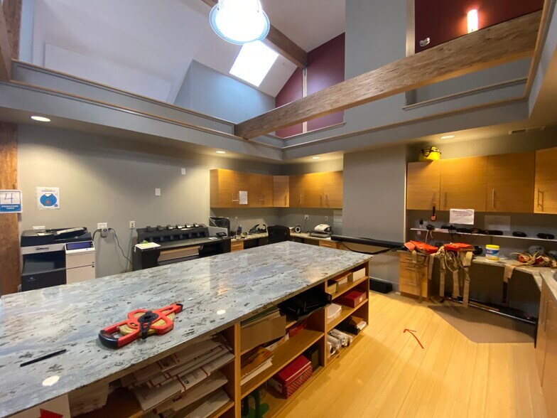 More Photos Of 15 Research Dr, Amherst Office For Sale