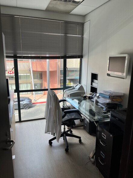 More Photos Of 428-444 N Bedford Dr, Beverly Hills Medical For Lease