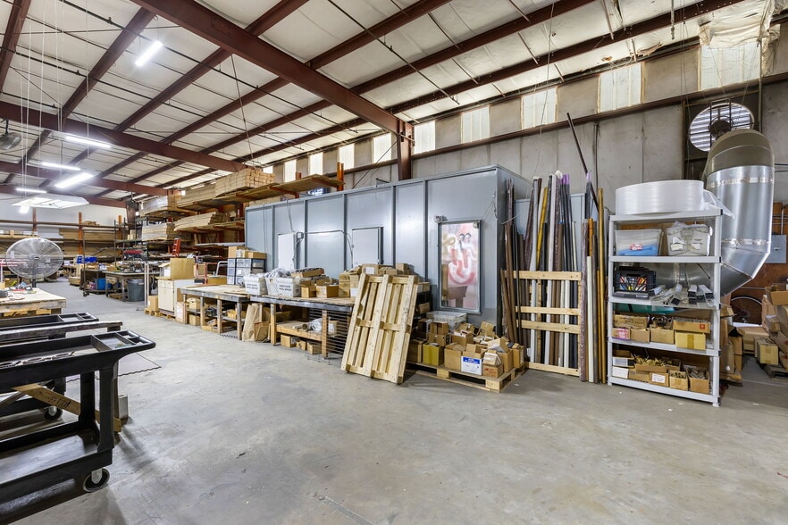More Photos Of 1356 Bennett Dr, Longwood Distribution For Lease
