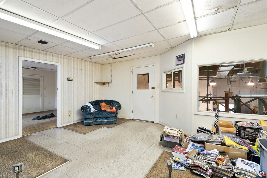 More Photos Of 560 N Main St, Pittston Warehouse For Sale