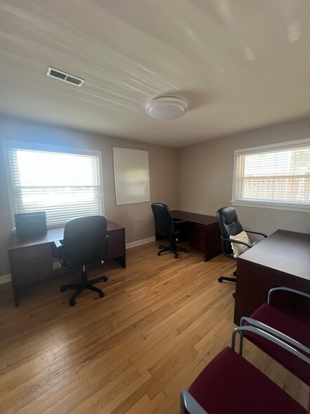 More Photos Of 537 Folly Rd, Charleston Medical For Lease