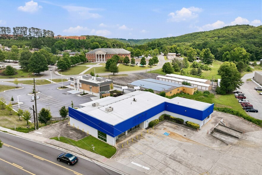 More Photos Of 146 Morrison Moore Pkwy E, Dahlonega Freestanding For Lease
