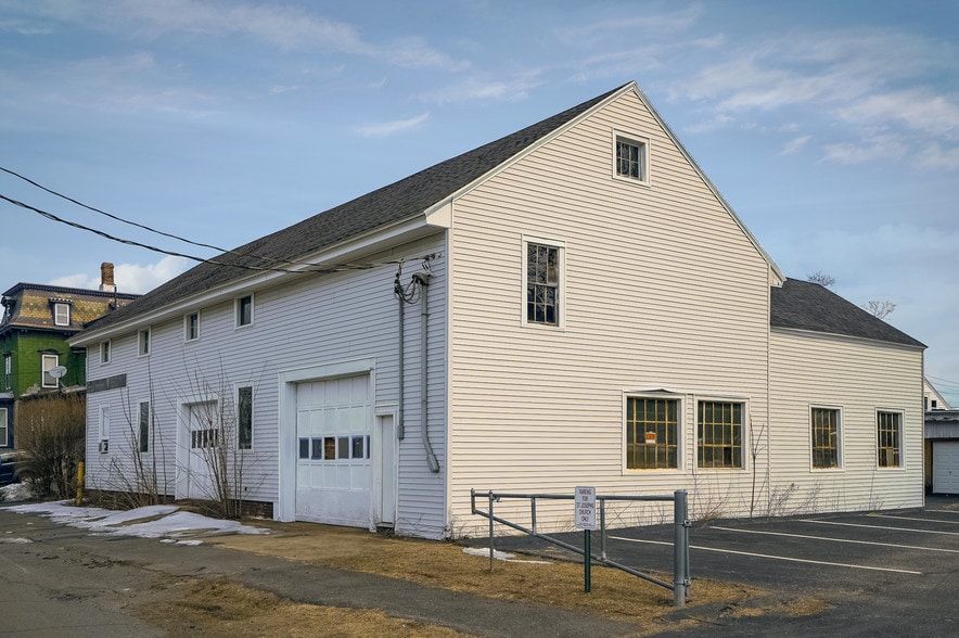 More Photos Of 6 Clinton Ave, Westfield Warehouse For Sale