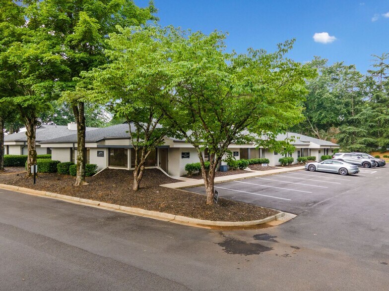 More Photos Of 600 Bld C Houze Way, Roswell Medical For Lease