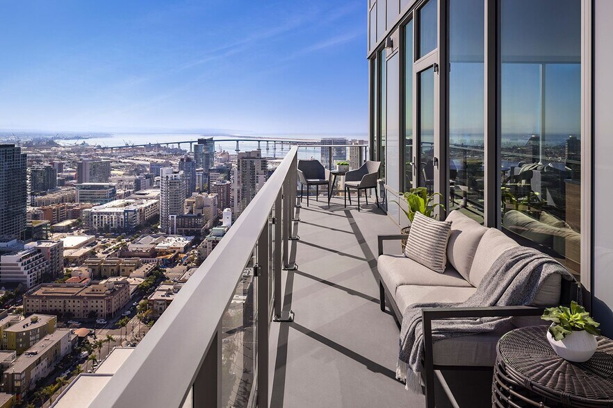 More Photos Of 702 Broadway, San Diego Apartments For Lease