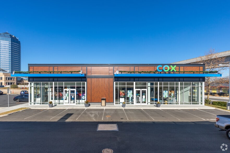 More Photos Of 1497 Cornerside Blvd, Vienna Storefront For Lease