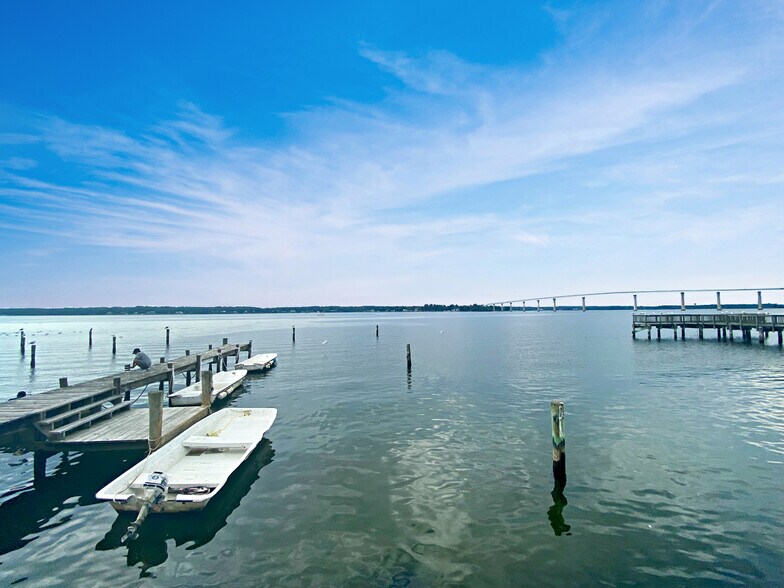More Photos Of 14442 Solomons Island Rd, Solomons Restaurant For Lease