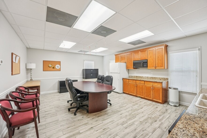 More Photos Of 6315 Amherst Ct, Peachtree Corners Medical For Sale