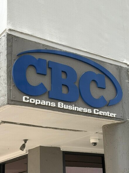 More Photos Of 2560 N Powerline Rd, Pompano Beach Showroom For Lease