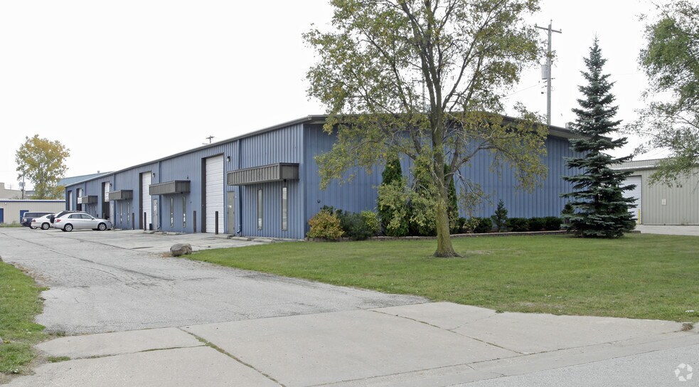 Primary Photo Of 411 Travis Ln, Waukesha Manufacturing For Lease