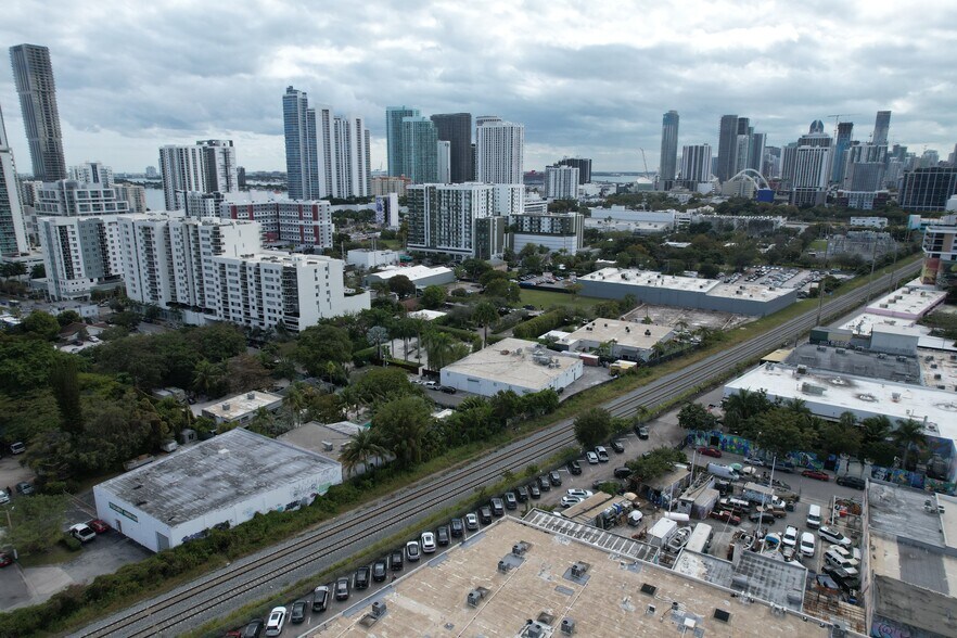 More Photos Of 100 NE 26th St, Miami Warehouse For Sale