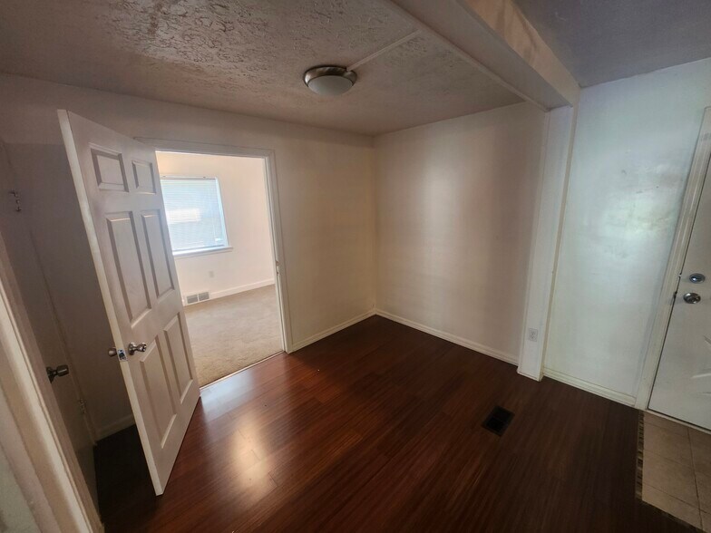 More Photos Of 147 Georgetown Rd, Beaver Falls Apartments For Sale