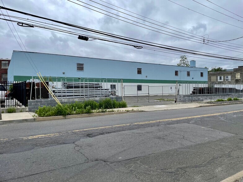 More Photos Of 73 River St, Bridgeport Manufacturing For Lease