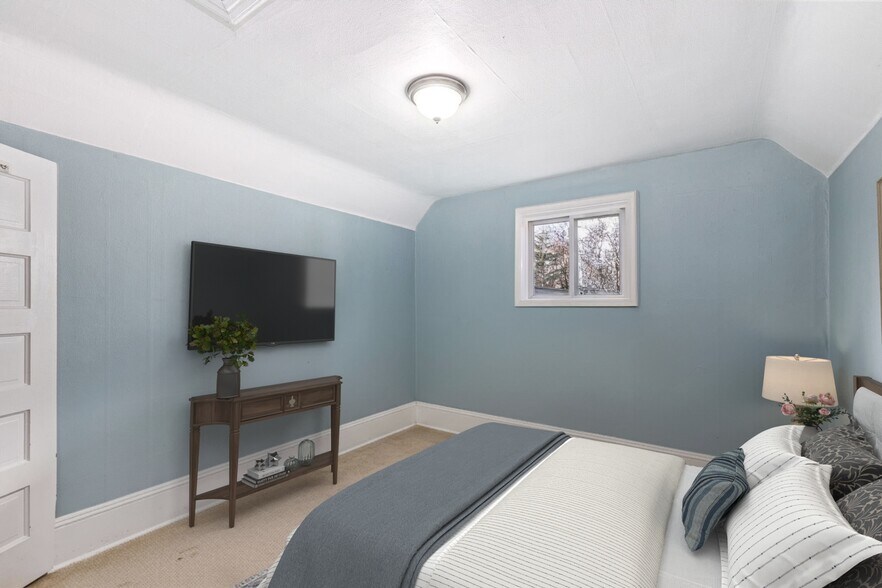 More Photos Of 13301 56th Ave S, Seattle Apartments For Sale