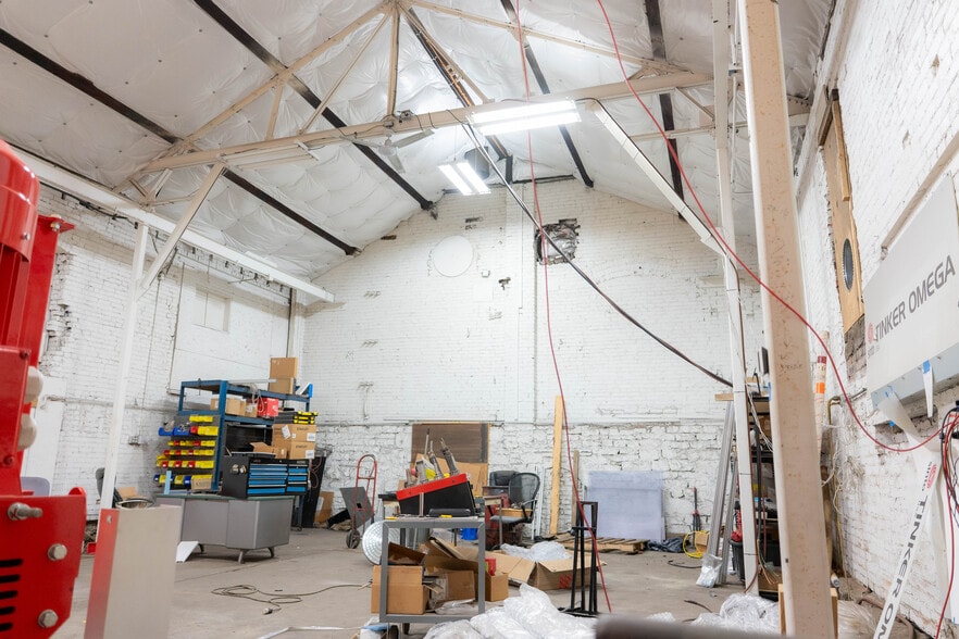 More Photos Of 2424 Columbus Rd, Springfield Warehouse For Sale