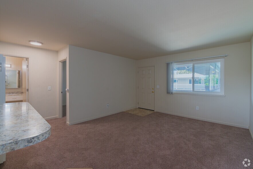 More Photos Of 500 Sunrise Ave, Roseville Apartments For Sale