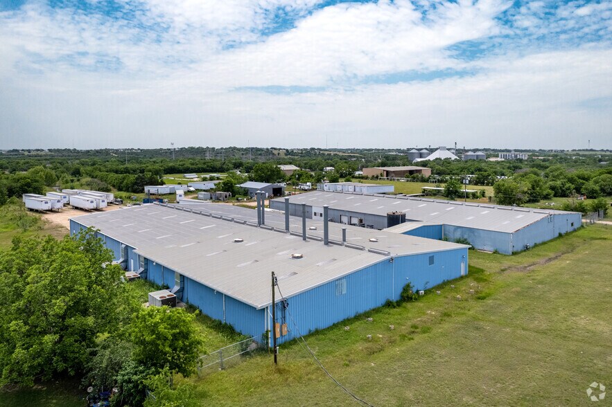 More Photos Of 1200 E 4th, Taylor Distribution For Sale