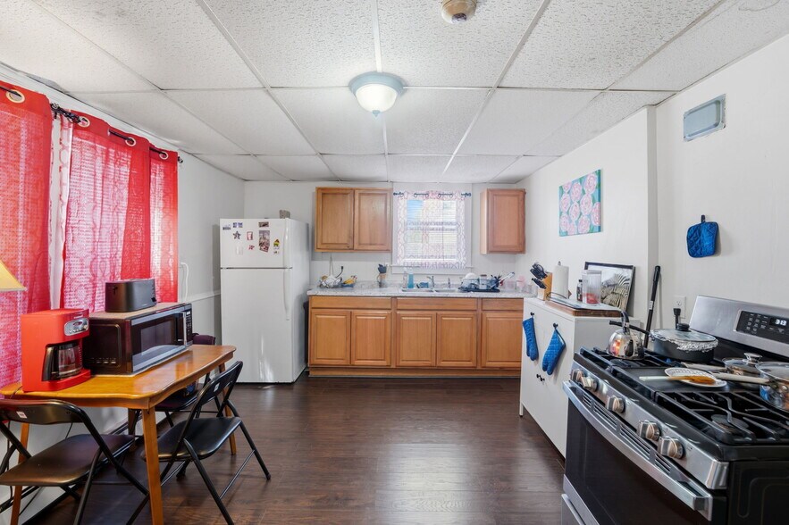 More Photos Of 271-273 Coe St, Woonsocket Apartments For Sale