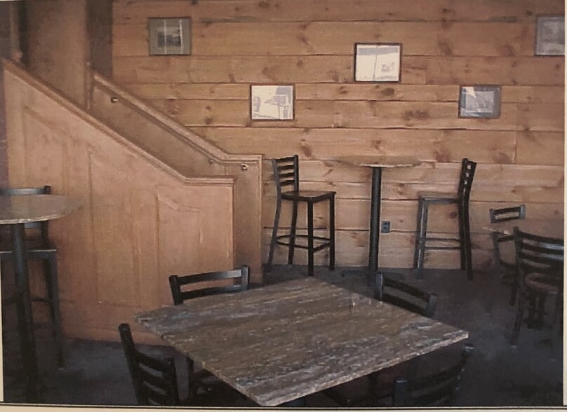 More Photos Of 78 Franklin St, Norwich Storefront Retail Office For Lease