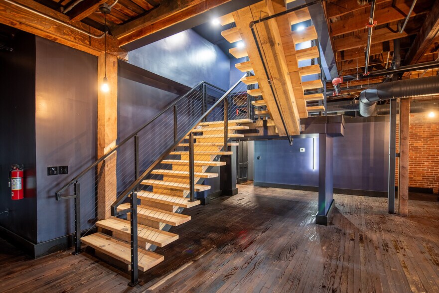 More Photos Of 225 Mason Ave, Cape Charles Storefront For Sale