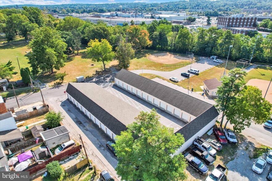 More Photos Of 370 Sheridan st, York Specialty For Sale