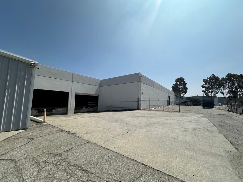More Photos Of 1315 S Johnson Dr, City of Industry Warehouse For Lease