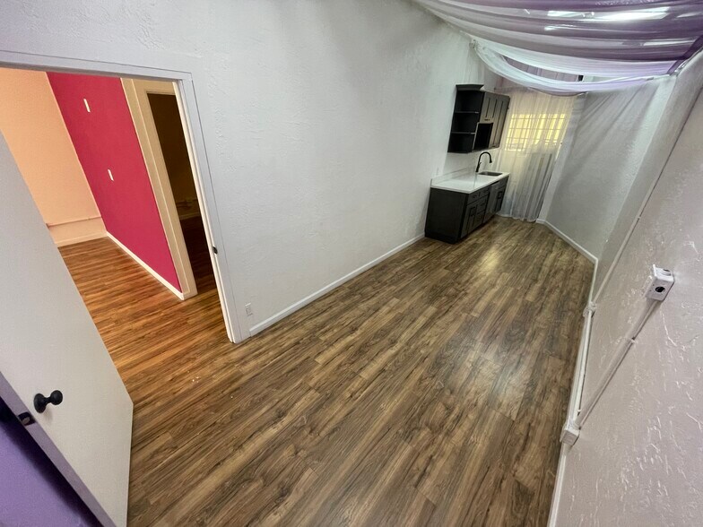 More Photos Of 423-425 Bancroft Ave, San Leandro Freestanding For Lease