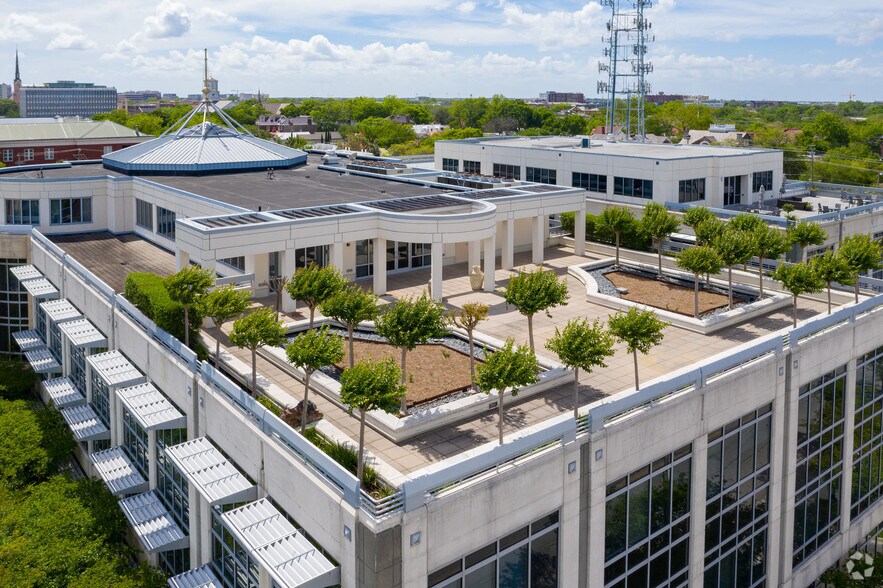 More Photos Of 40 Calhoun St, Charleston Office For Lease