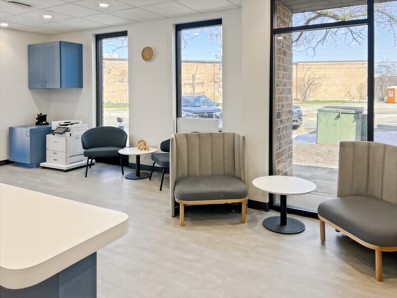 More Photos Of 205 W Grand Ave, Bensenville Coworking Space