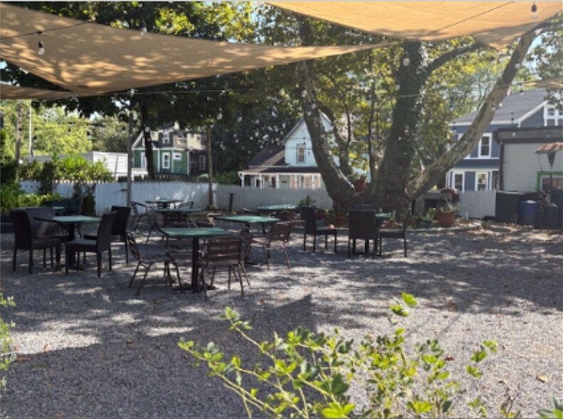 More Photos Of 216 Sea Cliff Ave, Sea Cliff General Retail For Sale