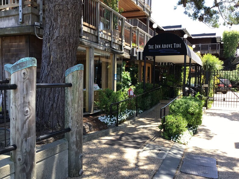 More Photos Of 681 Bridgeway, Sausalito General Retail For Sale
