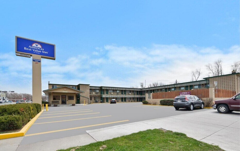 More Photos Of 602 E 4th St, North Platte Hotel For Sale