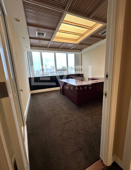 More Photos Of 2455 E Sunrise Blvd, Fort Lauderdale Loft Creative Space For Lease