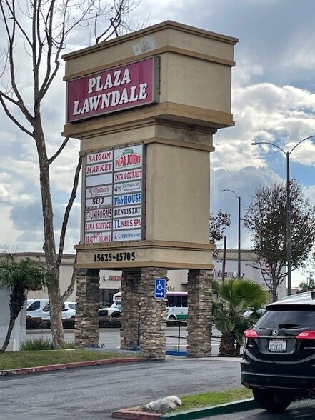 More Photos Of 15625-15655 Hawthorne Blvd, Lawndale Unknown For Lease