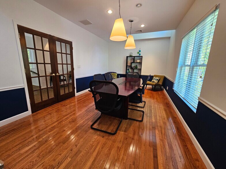 More Photos Of 4 Walter Foran Blvd, Flemington Office For Lease