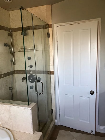 More Photos Of 1202 S Cochran Ave, Los Angeles Apartments For Sale