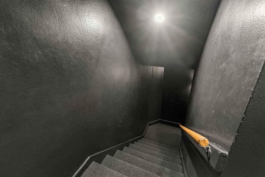 More Photos Of 110 W Main St, Waxahachie Theater Concert Hall For Lease