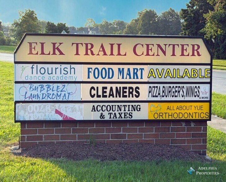 More Photos Of 273 W Elk Trl, Carol Stream General Retail For Lease