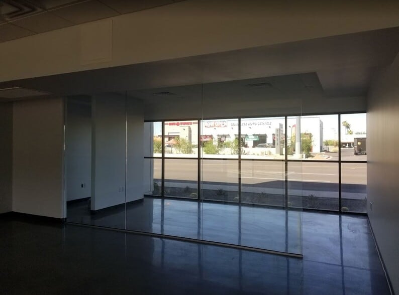 More Photos Of 2411 W Northern Ave, Phoenix Office For Lease