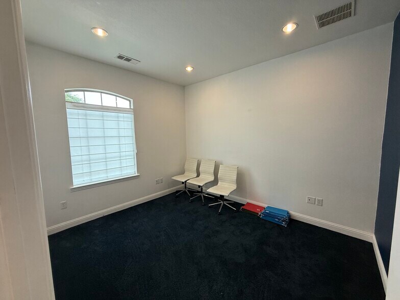 More Photos Of 3440 Eldorado Pky, McKinney Office For Sale