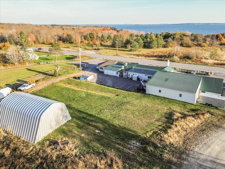 More Photos Of 357 W Main St, Searsport Freestanding For Sale